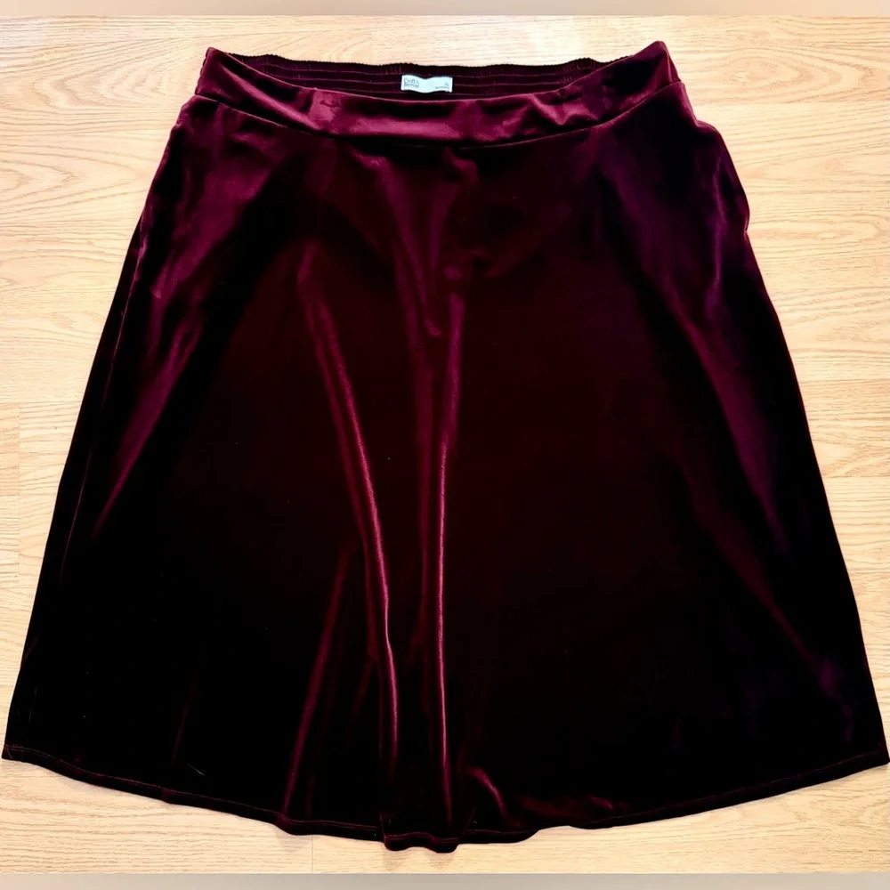 Croft & Barrow A-Line Velvet Skirt in Rich Burgundy XXL - Picture 1 of 6